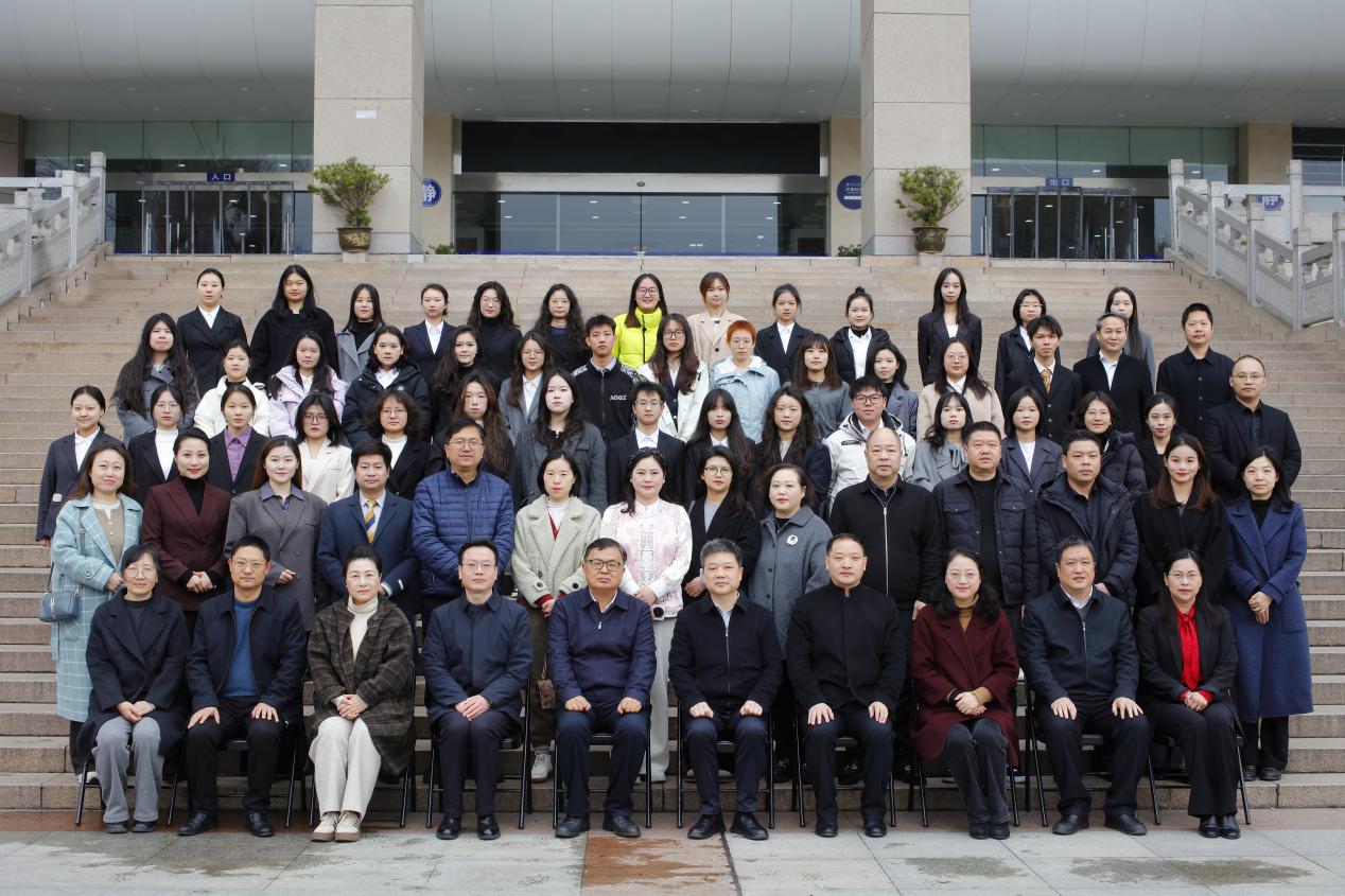 湖北文旅行业外语人才研究与服务中心在校揭牌